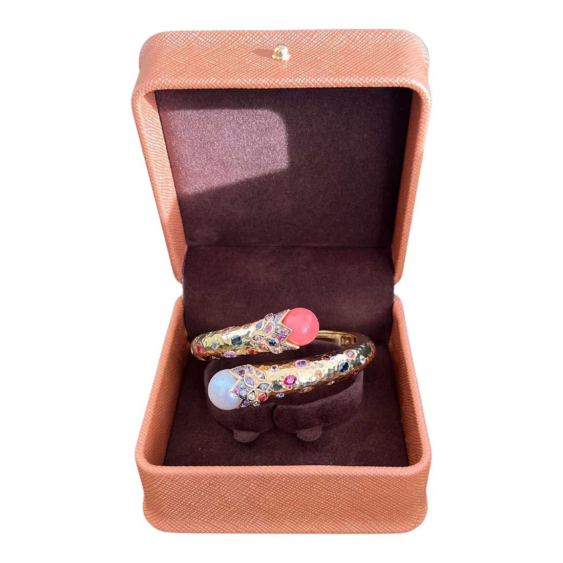 Bochic “Orient” Bangle Set In 18K Gold & Silver With Salmon Coral & Sapphires